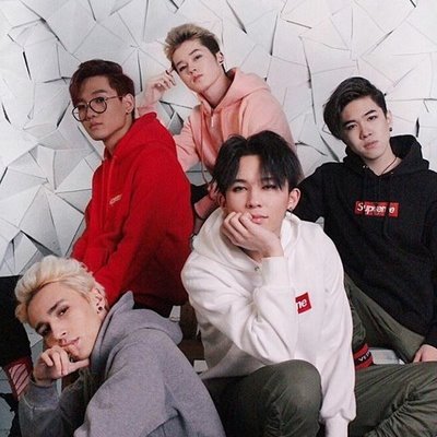 Бас кетеді - Mad Men