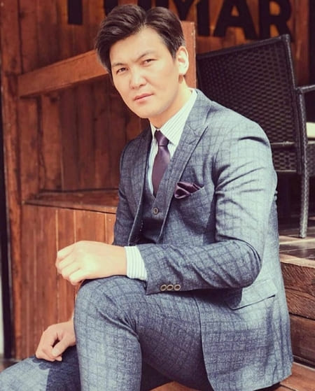 Өзінше қыз - Жігер Ауыпбаев