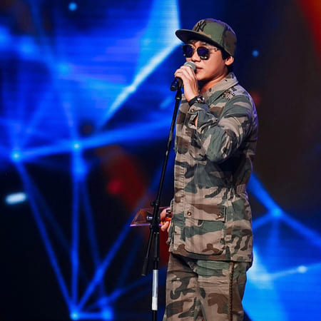 Сен атқан таңдай - Қайрат Нұртас & ALAR тобы