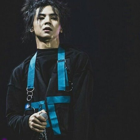 Шашы боялған батыр - Nurik Smit